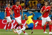 Реми на Бразил и Швајцарија, Србија прва во групата