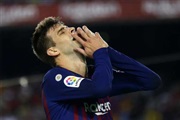 Навивачи на Барселона сакаат Пике да се пензионира