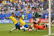 Бразил рутински во четврт-финалето