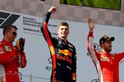 Ферстапен ја освои Австрија, Фетел нов лидер во Формула 1