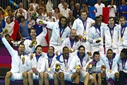 Франција олимписки ракометен шампион, Русија златна во одбојка  