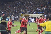 Трагедија во Египет: Повеќе од 70 луѓе мртви во нереди после дербито